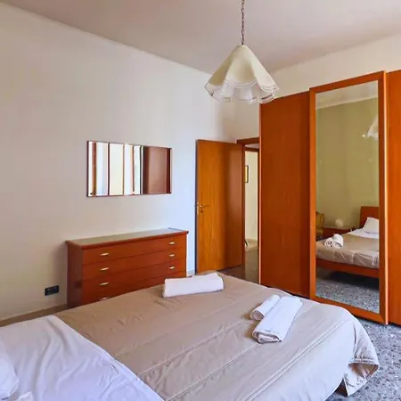 Puccini Centro Appartement *